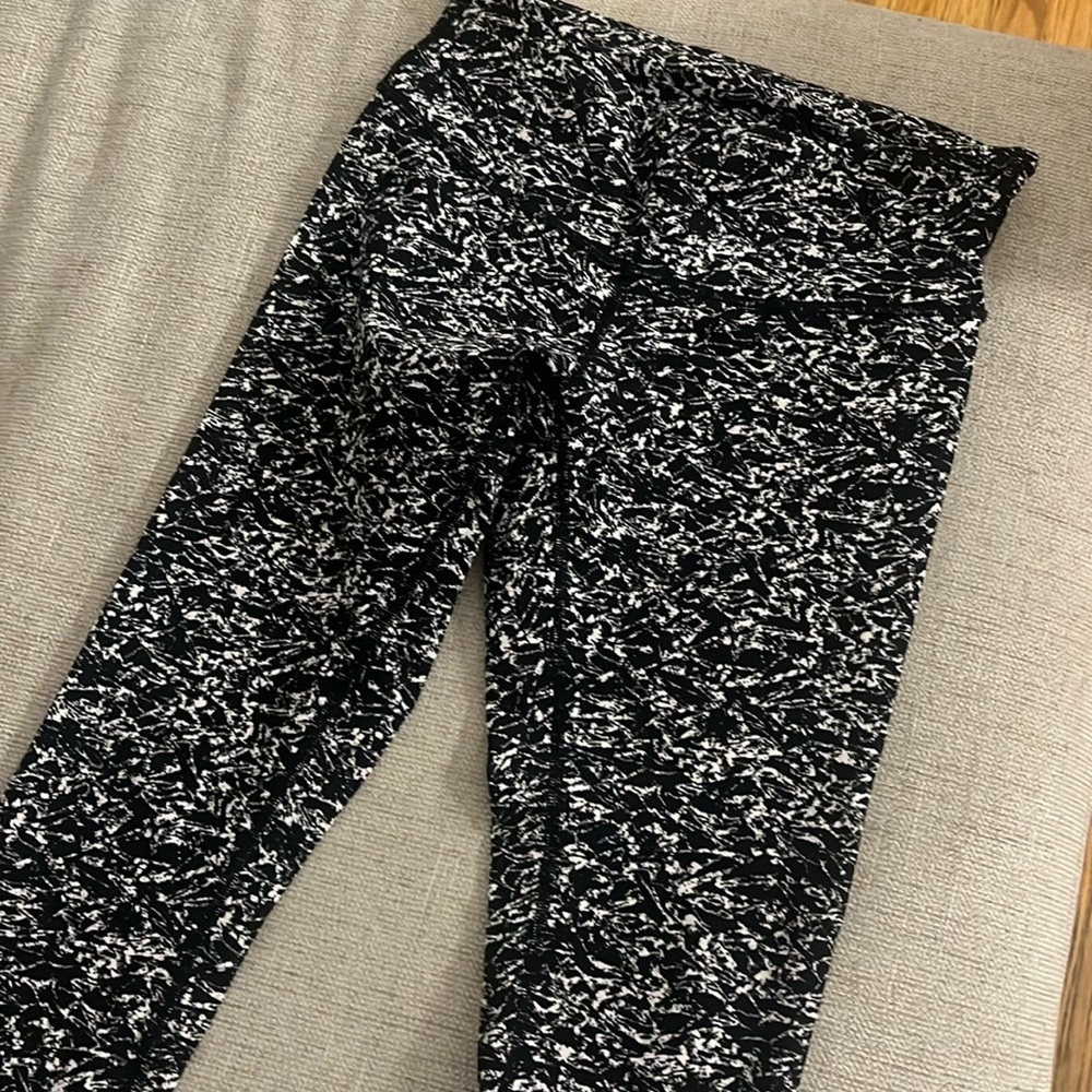 Lululemon Black and White Leggings